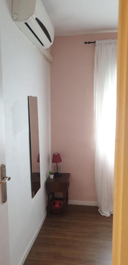 Sevilla ,Piso Completo En Buena Zona,Wifi Y Aparcamiento Buitenkant foto