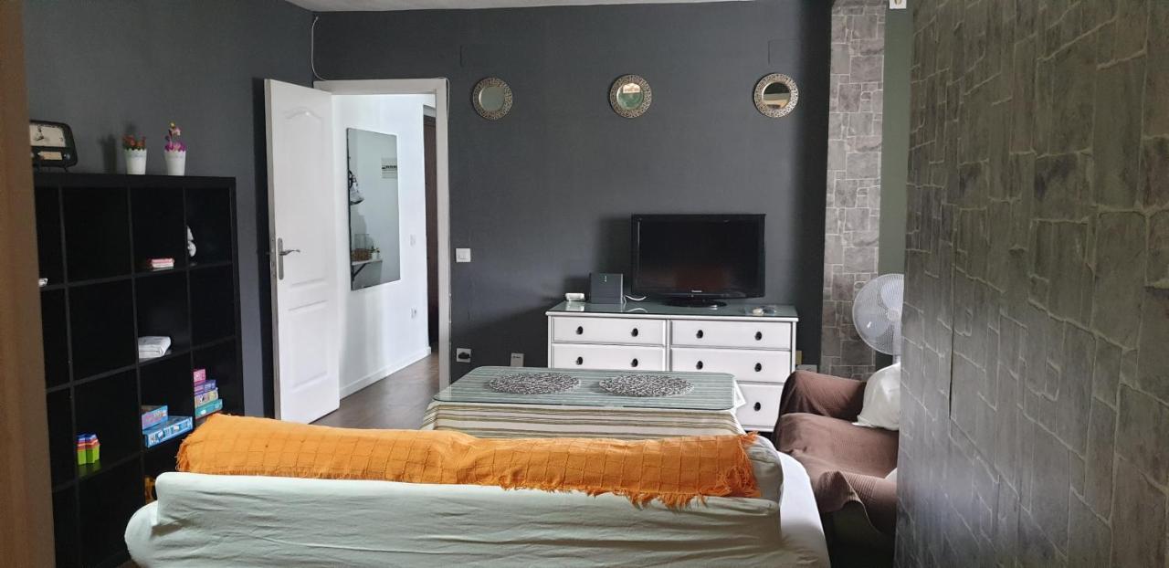 Sevilla ,Piso Completo En Buena Zona,Wifi Y Aparcamiento Buitenkant foto